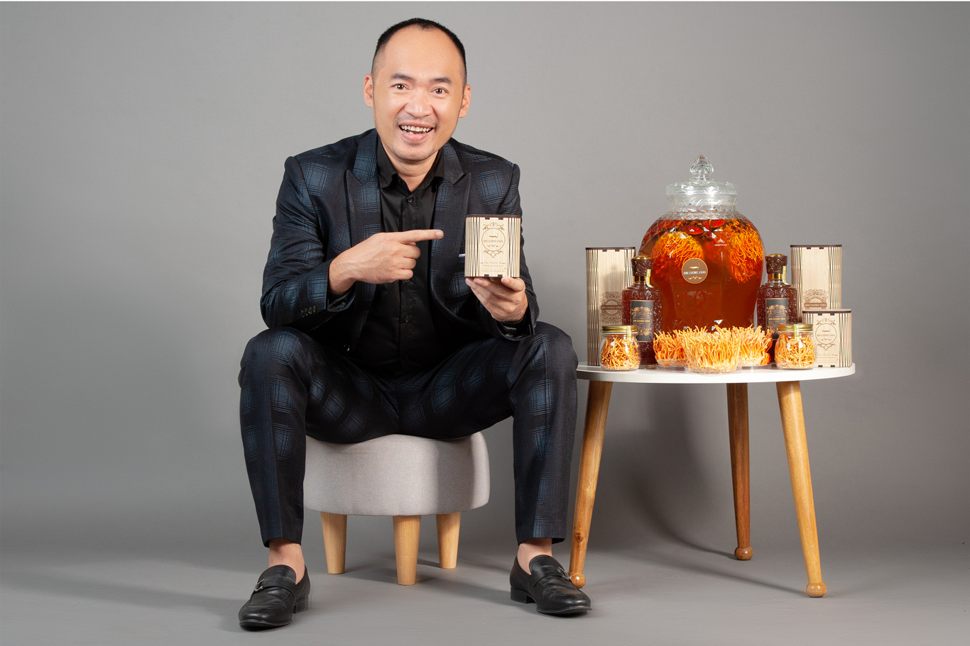 Đông trùng hạ thảo Tiến Luật