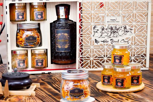 Quà Tặng Mã Đáo Thành Công