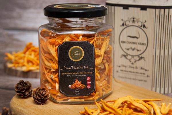 Đông Trùng Hạ Thảo Khô